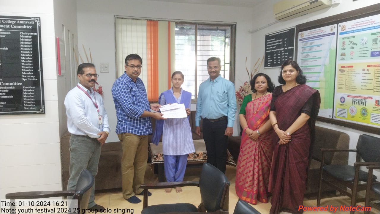 Prize distribution at the hands of Hon